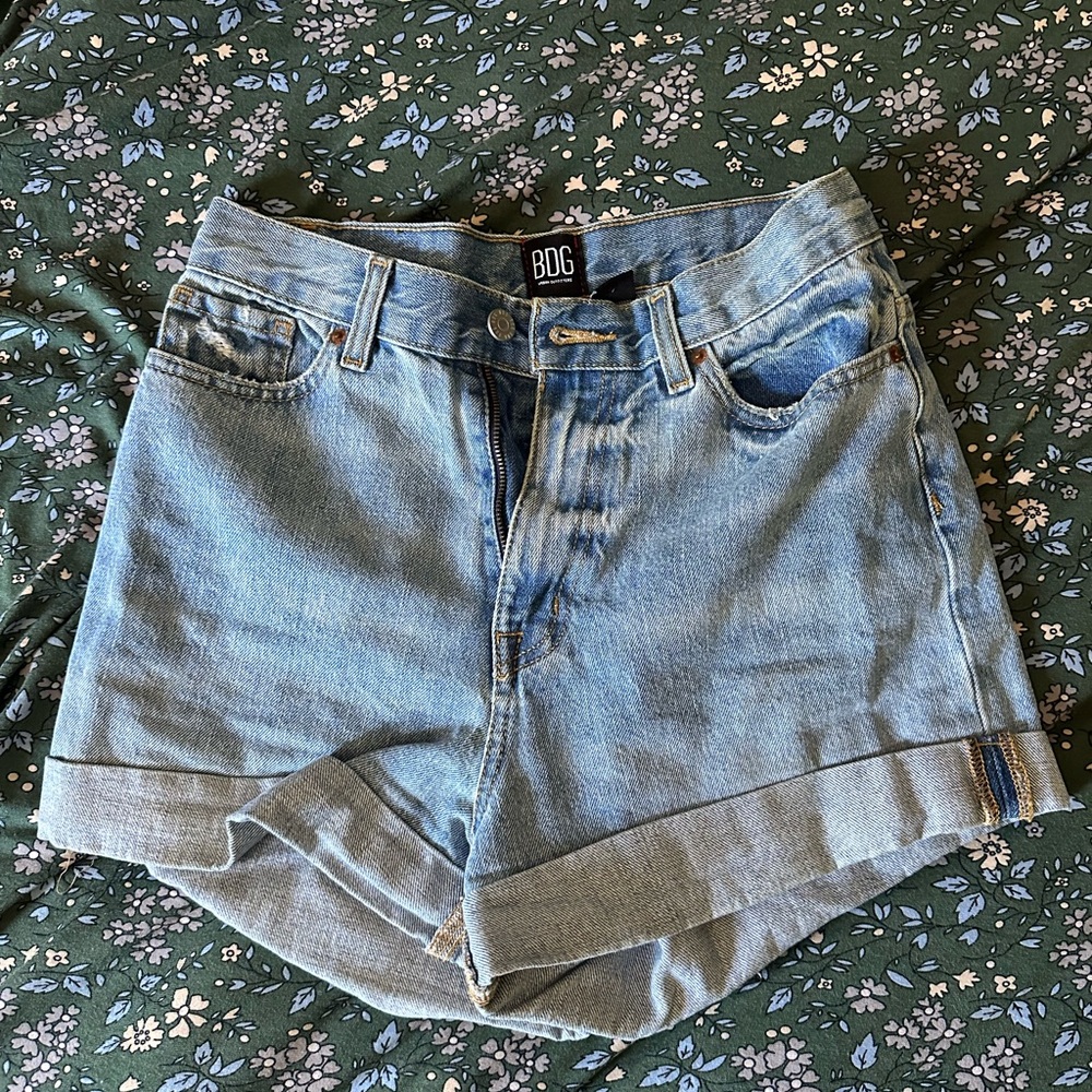 BDG Light Wash High-Rise Cuffed Denim Shorts